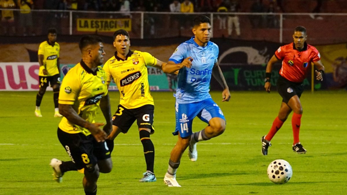 Barcelona SC pierde ante Macará en el estadio Bellavista.