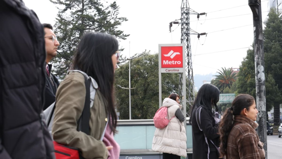 Todas la paradas del metro amanecieron cerradas este lunes 20 de abril de 2026.
