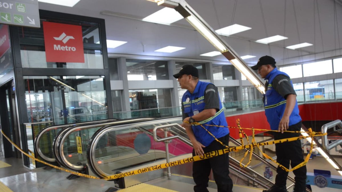 El servicio lleva suspendido unas cinco horas.