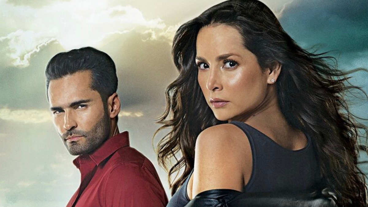 Parte del elenco de la serie 'Sin senos sí hay paraíso'