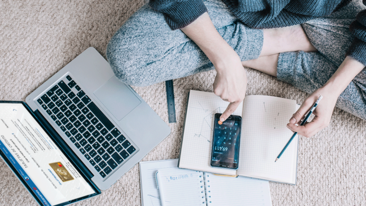 Los registros crediticios de los clientes deben permanecer en el sistema como historial durante 3 años