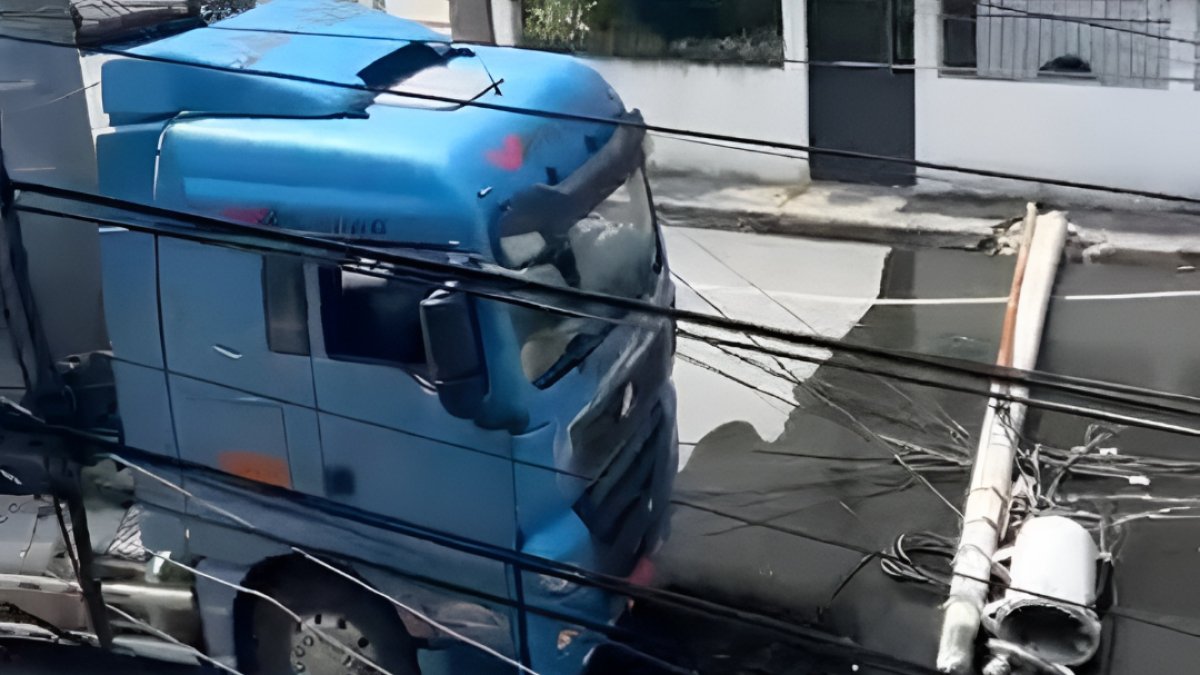 Urdesa, Urbanor y zonas cercanas quedaron sin energía tras un accidente que dañó la infraestructura eléctrica.