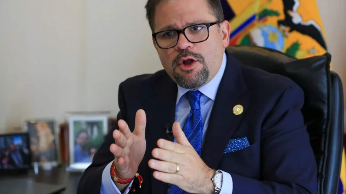 Ministro del Interior afirma que ya existe una ruta definida para el toque de queda