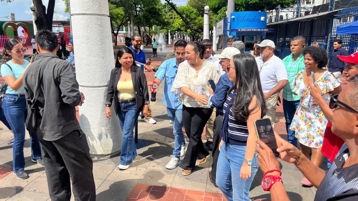 Gabriela Rivadeneira realizó una rueda de prensa en la que mencionó varios temas.
