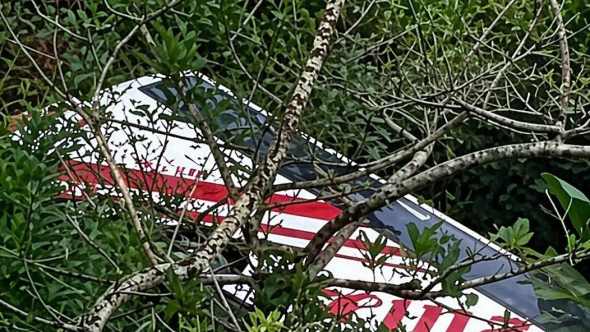 El bus de la Cooperativa Reina del Camino cayó a un barranco de aproximadamente 25 metros