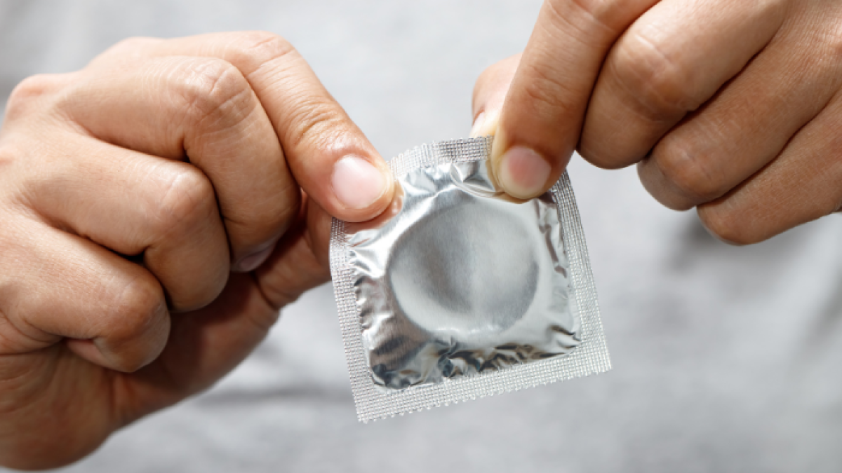 El efecto Ormuz en la intimidad: Por qué los preservativos suben un 30%