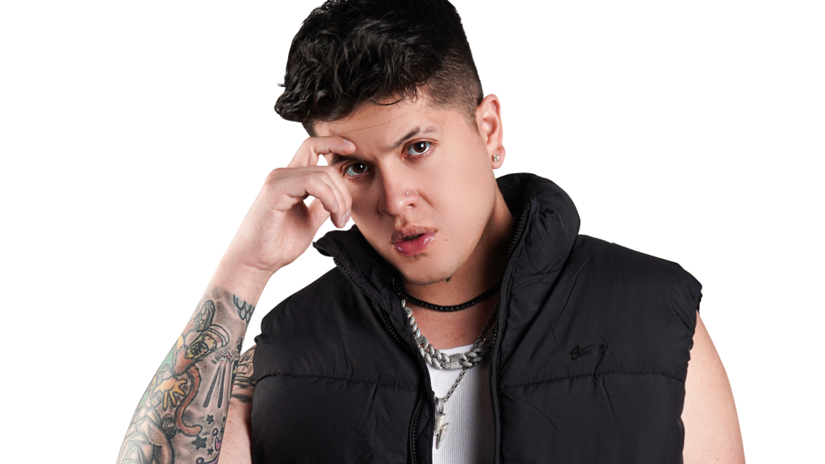 El cantante ecuatoriano Joel Orbe presenta su canción 'Falsas Promesas'