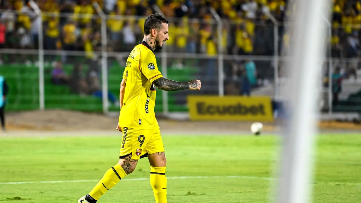 Darío Benedetto anotó para Barcelona en el empate 1-1 ante Orense.