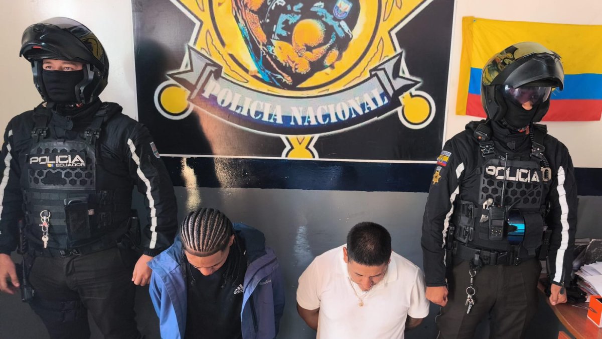 Dos hombres fueron detenidos tras una persecución en la vía Cuenca–Azogues por un presunto secuestro, pero quedaron en libertad con medidas sustitutivas.