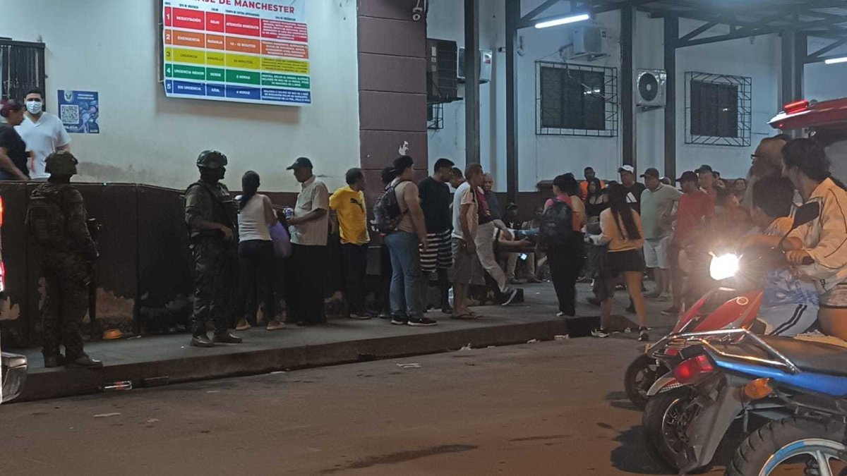 Dos víctimas fueron llevadas al hospital de Babahoyo y una de ellas falleció.