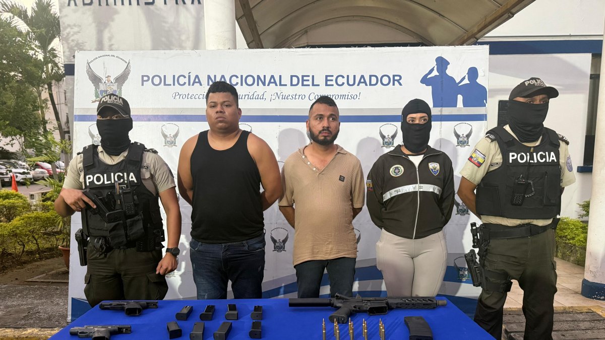 Dos ciudadanos fueron detenidos durante el allanamiento; uno de ellos registra antecedentes por asesinato.