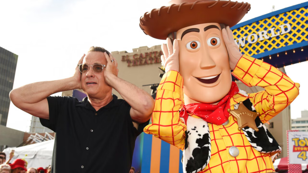 El desgaste de Woody no solo es físico. El personaje atraviesa un proceso de introspección y adaptación a nuevas realidades