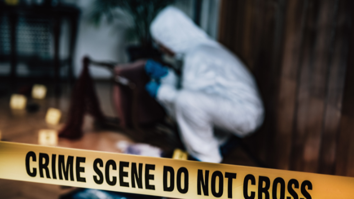 Sector de la vía Loja–Zamora donde fue encontrado el cuerpo sin vida por un conductor que se detuvo momentáneamente.