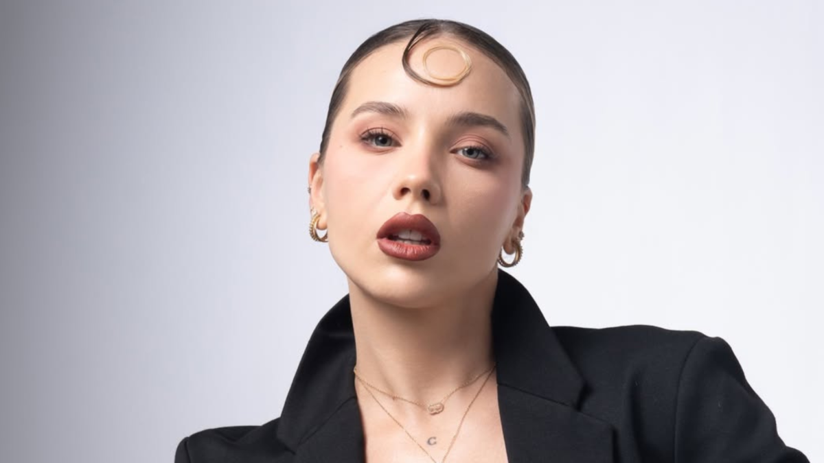 ¿Oana Chelaru incursiona en la belleza? Esto se sabe de su línea de cosméticos