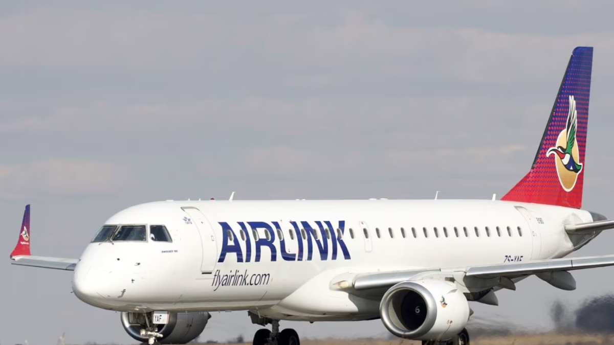 La OMS busca a más de 80 pasajeros de un vuelo en el que viajó una de las fallecidas por hantavirus