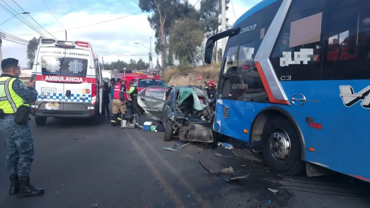 Tragedia en la vía a Guaranda: murieron un abuelo y sus dos nietos