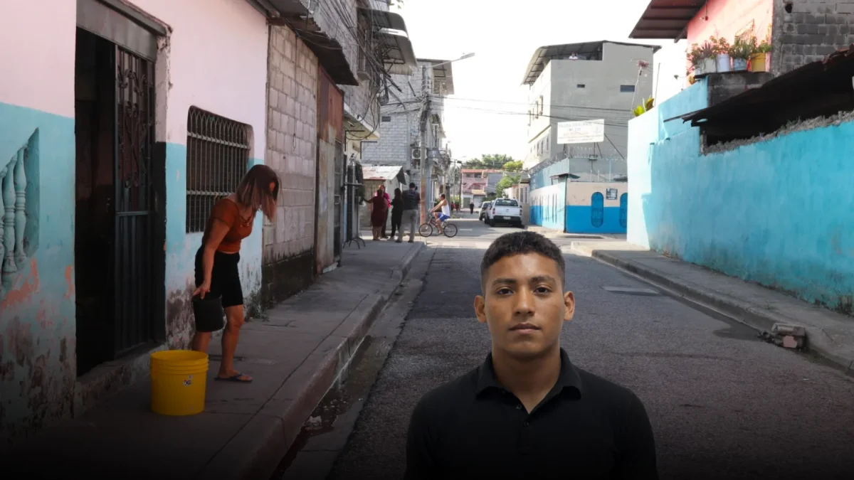 ¿Qué antecedentes penales tenía el hombre hallado embalado cerca de una escuela en Guayaquil?