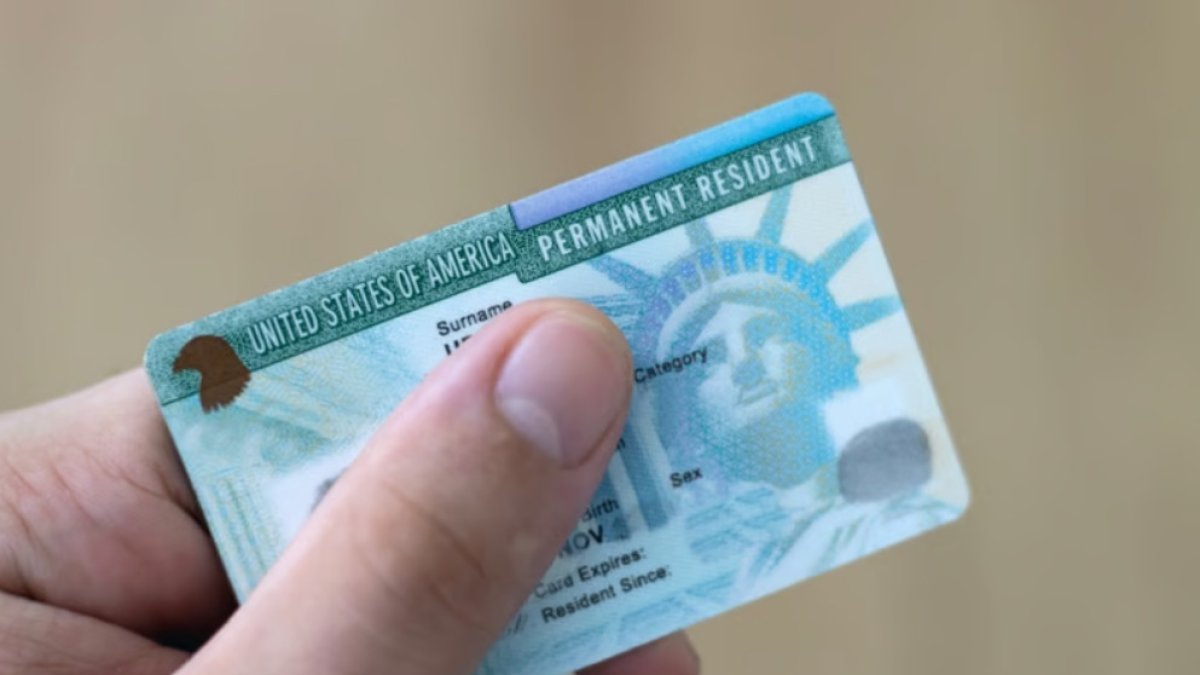 Estados Unidos frena miles de Green Cards laborales para India, China y Filipinas