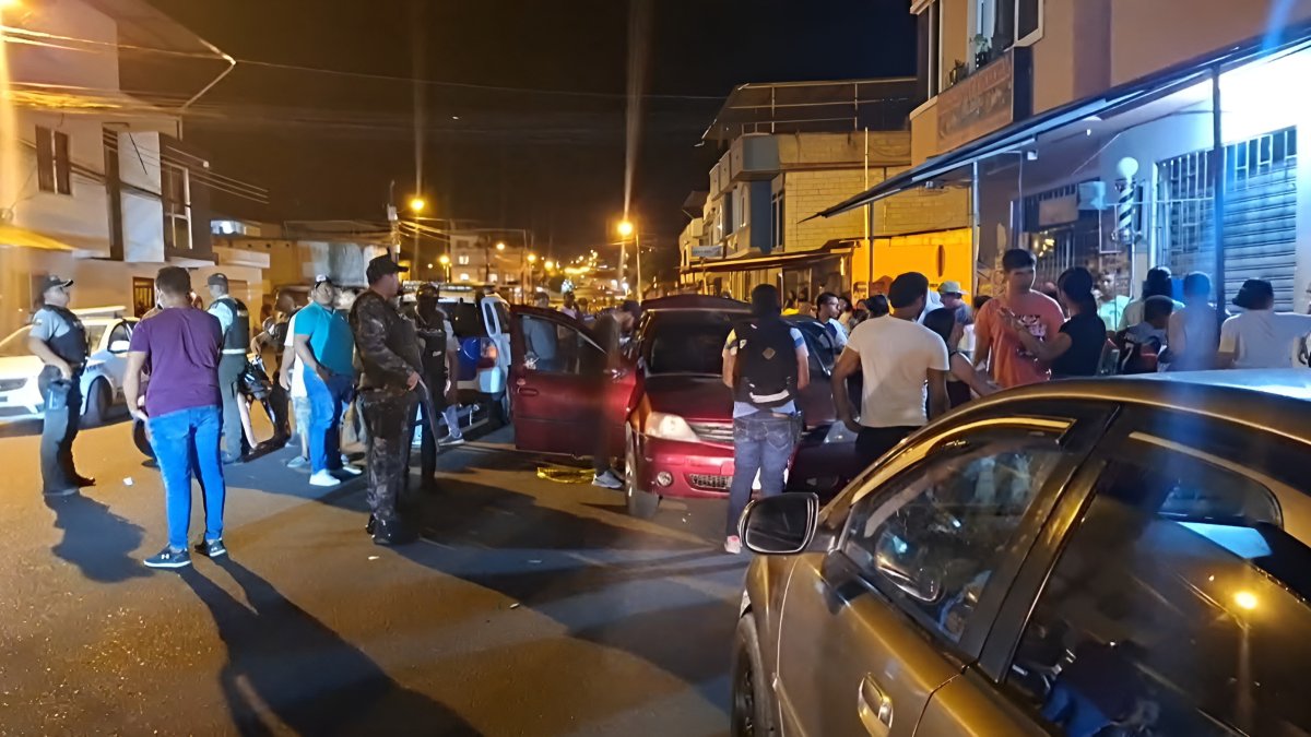 Violencia imparable en Esmeraldas: Sicarios asesinan a un joven dentro de una peluquería
