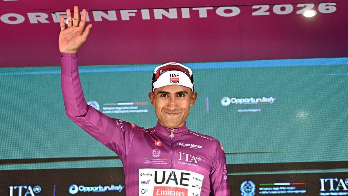 Jhonatan Narváez retoma la maglia ciclamino tras la etapa 17 del Giro de Italia 2026