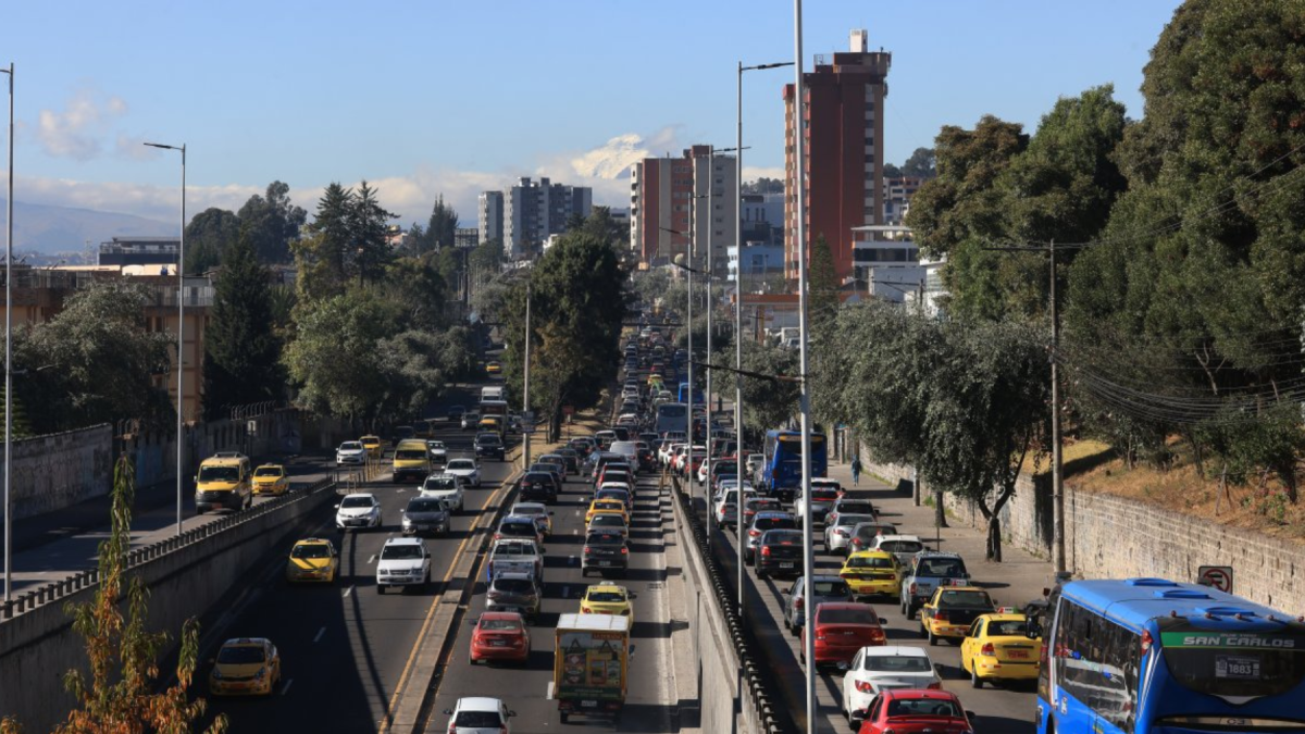 Conozca cómo funcionará el pico y placa en Quito durante este lunes 1 de junio