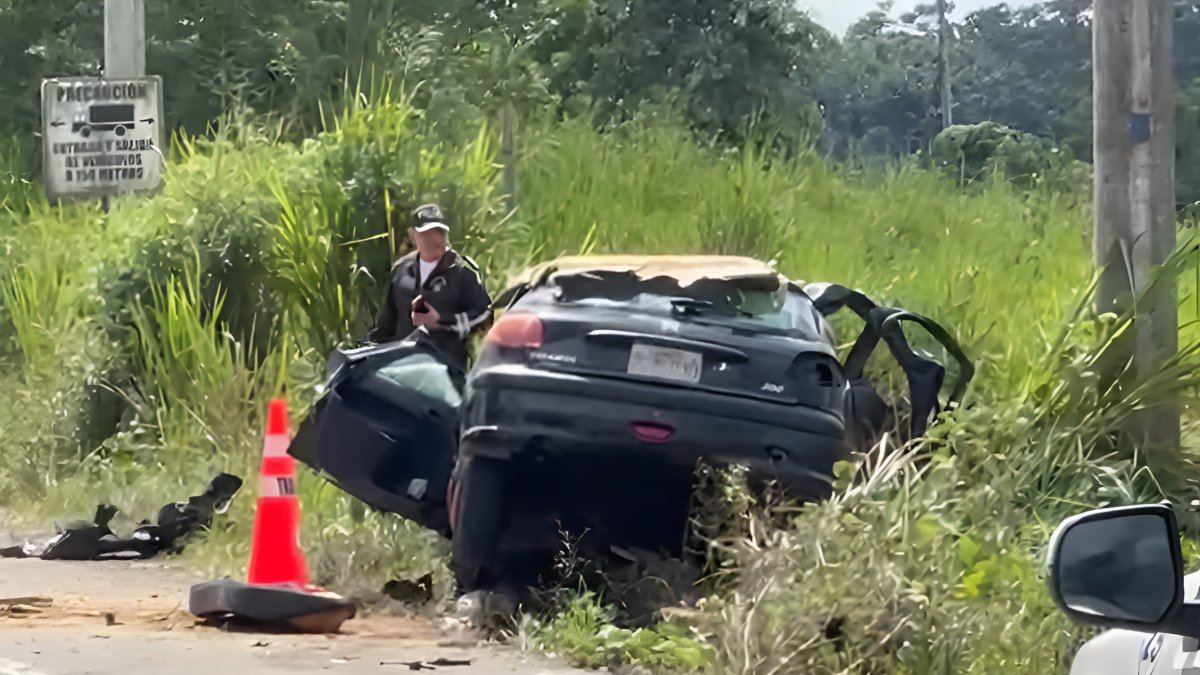Colisión entre bus interprovincial y automóvil deja tres heridos en la vía Santo Domingo – Quinindé