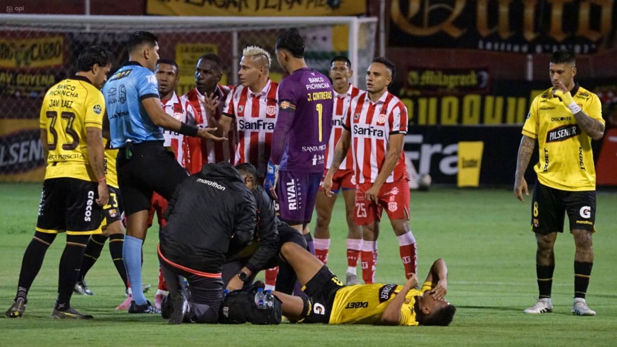 Barcelona SC cae ante Técnico Universitario pese a jugar contra 10 hombres