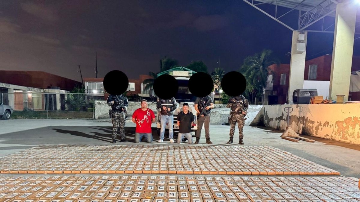 Decomisan 1.5 toneladas de cocaína en Samborondón con sellos