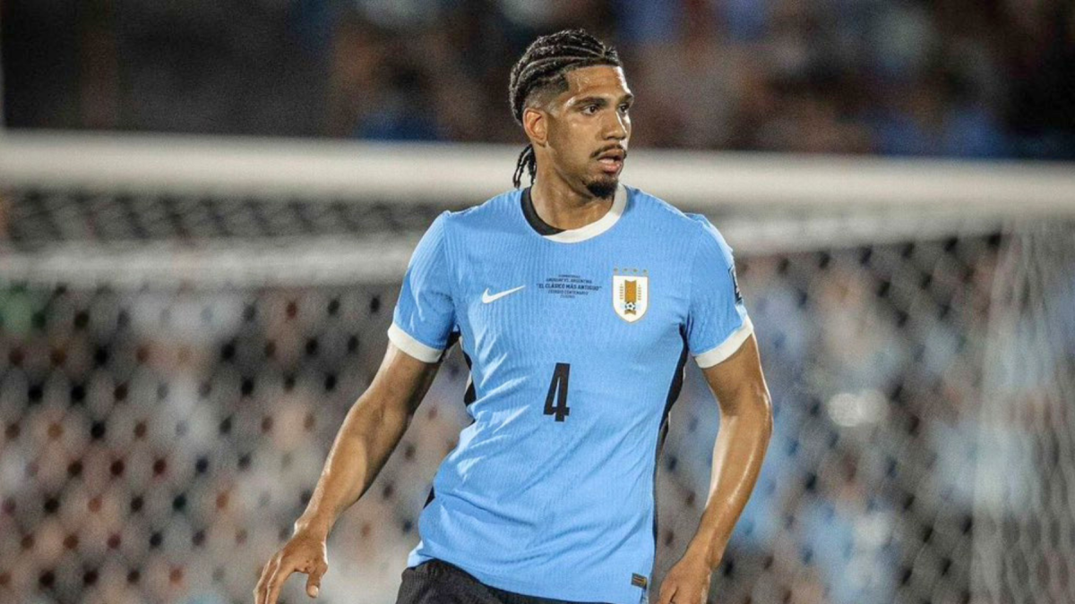 Ronald Araújo genera preocupación en Uruguay: ¿llega al debu