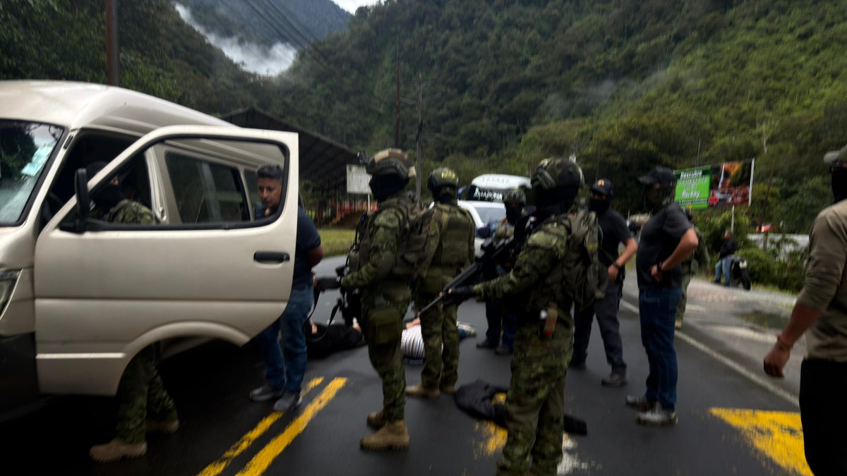 Militares incautan 200 kilos de coca que estaría ligado a Lo