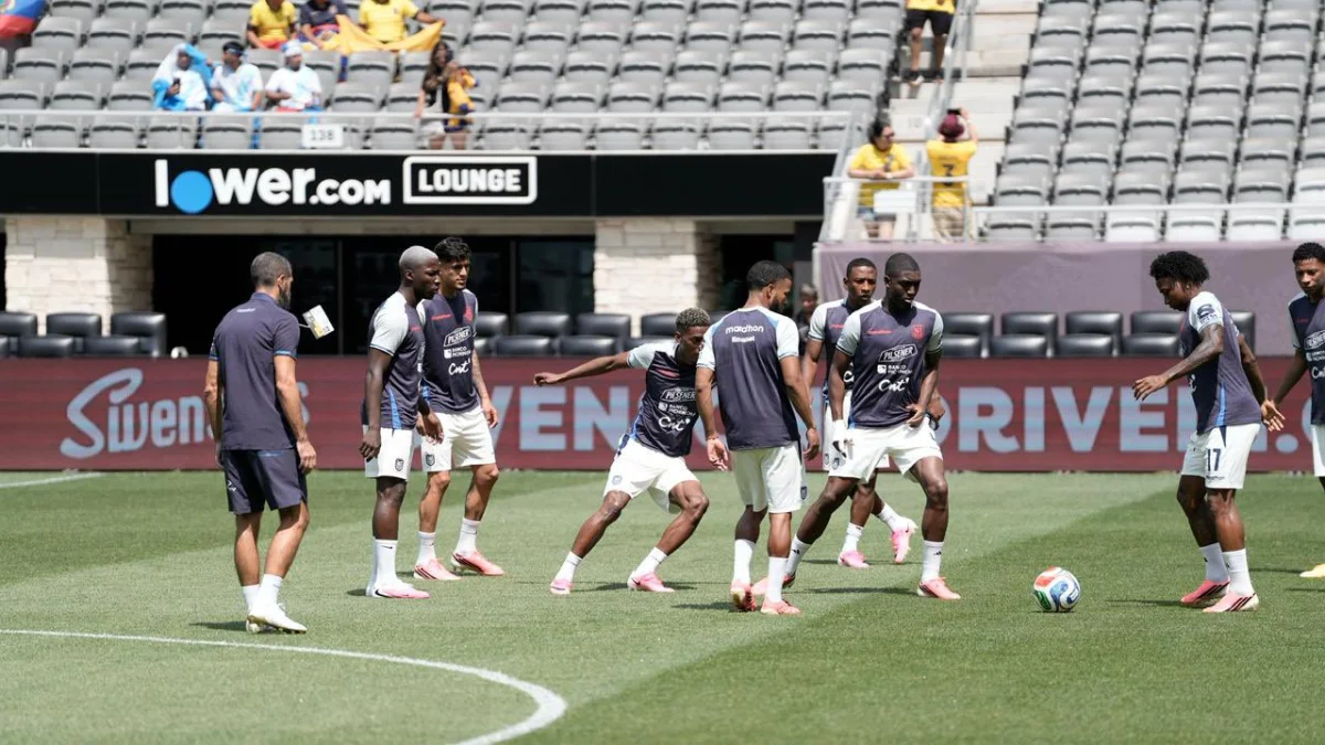 Ecuador, con plantel completo y recuperados para e