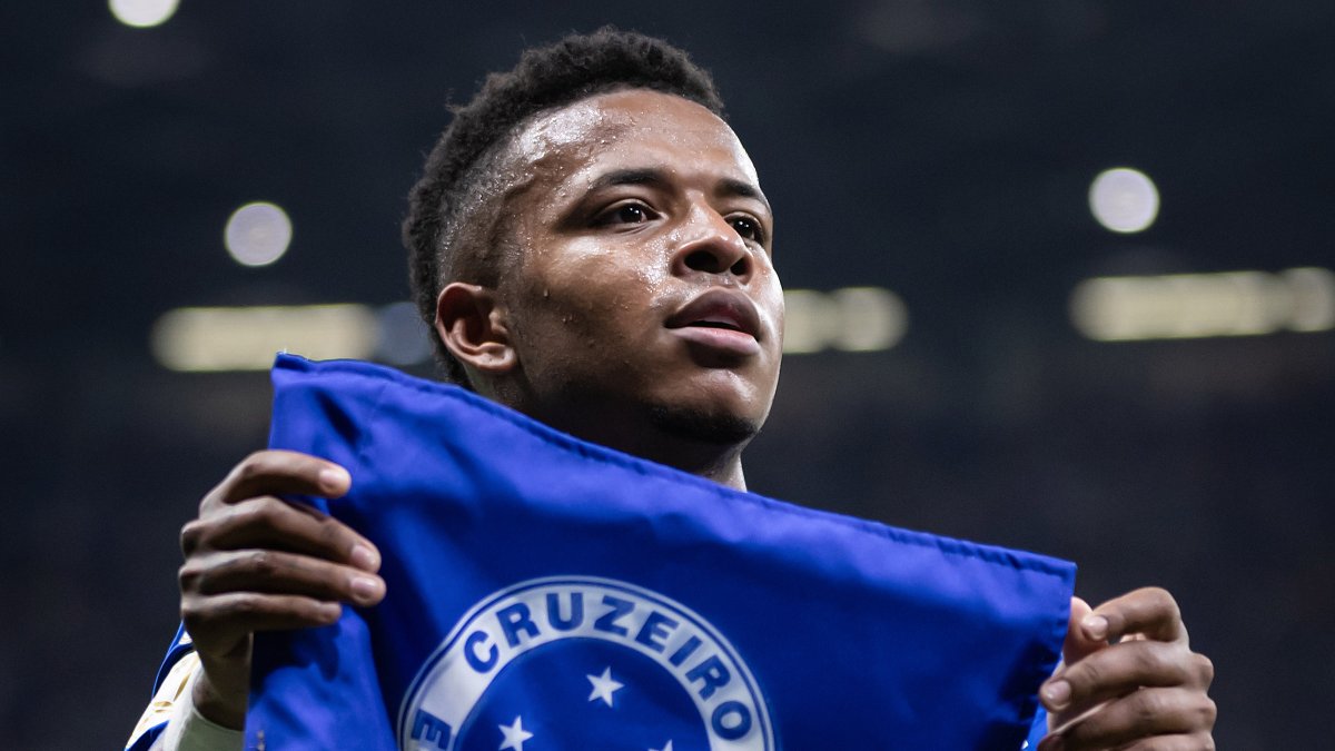 De la marginación al éxito: El ecuatoriano Keny Arroyo deslumbra en Brasil tras quedar fuera del Mundial