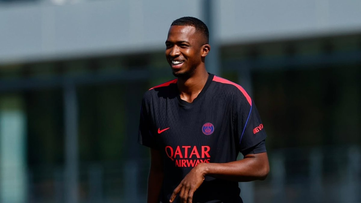 Willian Pacho earns Ballon d'Or recognition after a breakthrough season in Europe