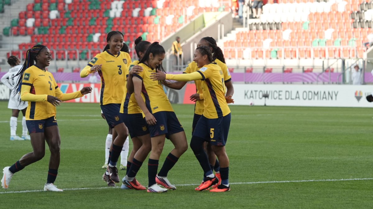 Ecuador opens the women's U-20 World Cup with a historic 3-0 win over Ghana