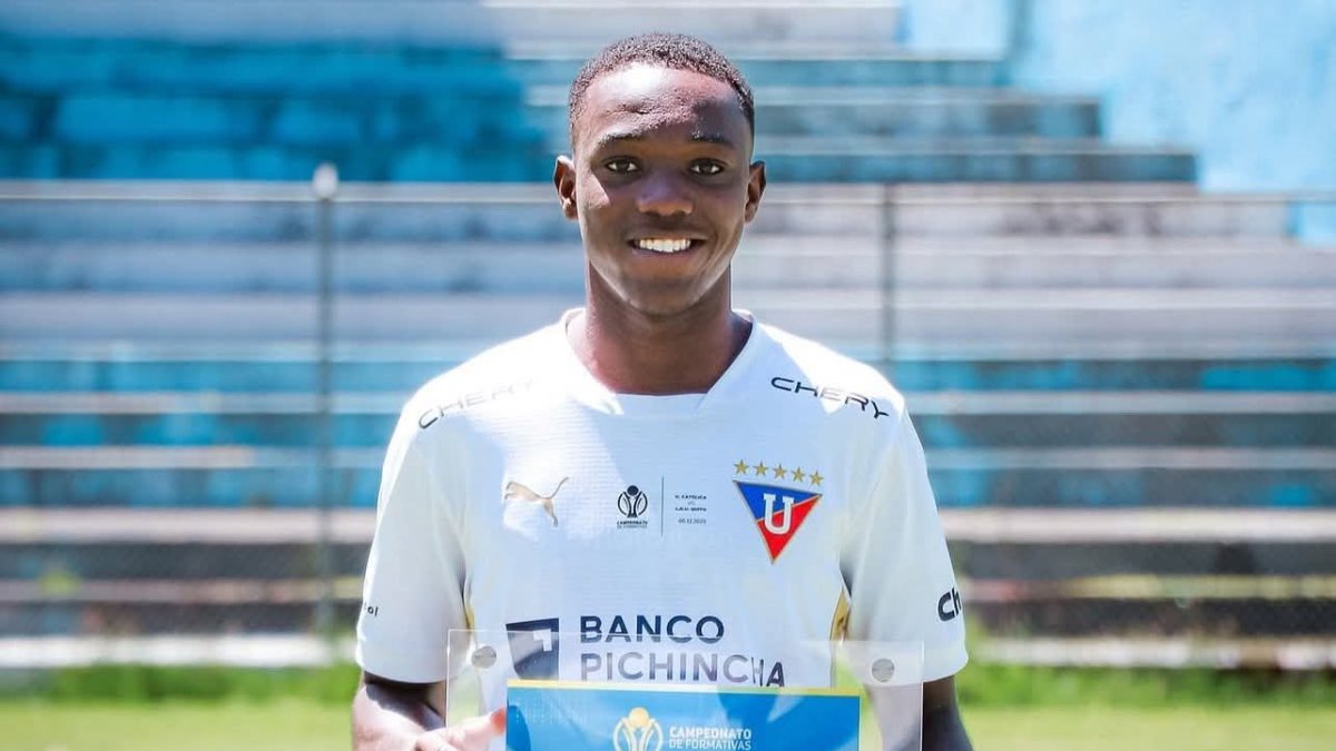 Ecuador: 17-year-old soccer player signs with European club Genk