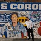 Una pared gigante pintada en honor a Dannes Coronel, lo hizo el artista plástico Walter Arce.