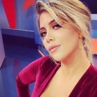  Wanda Nara publicó un selfie sin fijarse que su compañera estaba desnuda. 