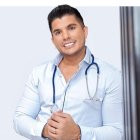 Mauricio Herrera tiene a varias personas que le ayudan en el cuidado y limpieza de su hogar.