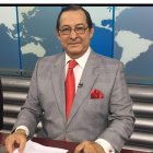Hugo Gavilánez, presentador de noticias del canal RTS.