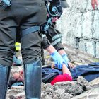 La joven quedó tendida en medio de los escombros tras el colapso.


17  de Septiembre  de 2020

KARINA DEFAS 

Agencia (ag-expreso ag-extra ag-quito)