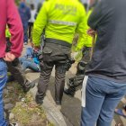 Los sospechosos fueron interceptados en el parque del barrio El Porvenir, a pocas cuadras del lugar del asalto.