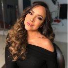 Adriana Sánchez publicó varias fotos en memoria de su mamá ya abuelita. Sus seguidores le envían mensajes de apoyo.