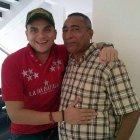 Romualdo junto a Silvestre, quien actualizó su canción de la década del 90.