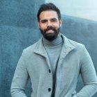 Ronald es un presentador de televisión y actor ecuatoriano.