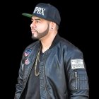 El cantante ecuatoriano Carlos Flor, "Limp On The Beat" se abre paso en los Estados Unidos al son de "La Beba"