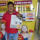 Fernando, un profesional del volante que fue premiado por leer a diario la EXTRA.