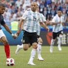 Javier Mascherano se retiró del balompié profesional el pasado 15 de noviembre de 2020. Su último club fue Estudiantes de La Plata. 


(RESTRICTIONS APPLY: Editorial Use Only, not used in association with any commercial entity - Images must not be used in any form of alert service or push service of any kind including via mobile alert services, downloads to mobile devices or MMS messaging - Images must appear as still images and must not emulate match action video footage - No alteration is made to, and no text or image is superimposed over, any published image which: (a) intentionally obscures or removes a sponsor identification image; or (b) adds or overlays the commercial identification of any third party which is not officially associated with the FIFA World Cup) (Mundial de Fútbol, Rusia, Francia) EFE/EPA/DIEGO AZUBEL EDITORIAL USE ONLY RUSSIA SOCCER FIFA WORLD CUP 2018