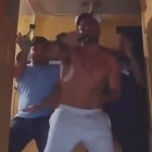 En la grabación que se hizo viral en redes sociales, Salcedo aparece con otras dos PPL.