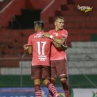 Debutantes, Sergio López y Carlos Garcés, el delantero se bautizo con gol.