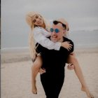 Troi Alvarado y su pareja viven un romance